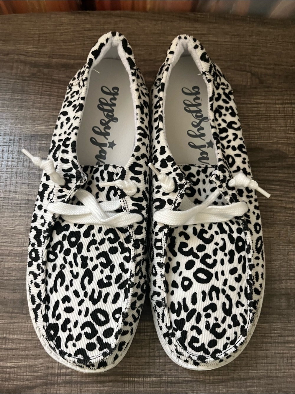 Gypsy Jazz Women's Brown and White Leopard Print Boat Loafer Shoes Size 9
